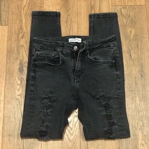 Zara Size 2 Black Skinny Destroyed Denim Jean